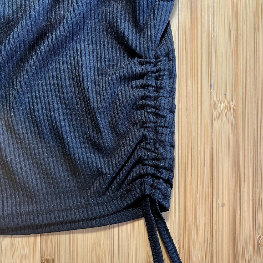 Adjustable crop top - Picture 4 of 4